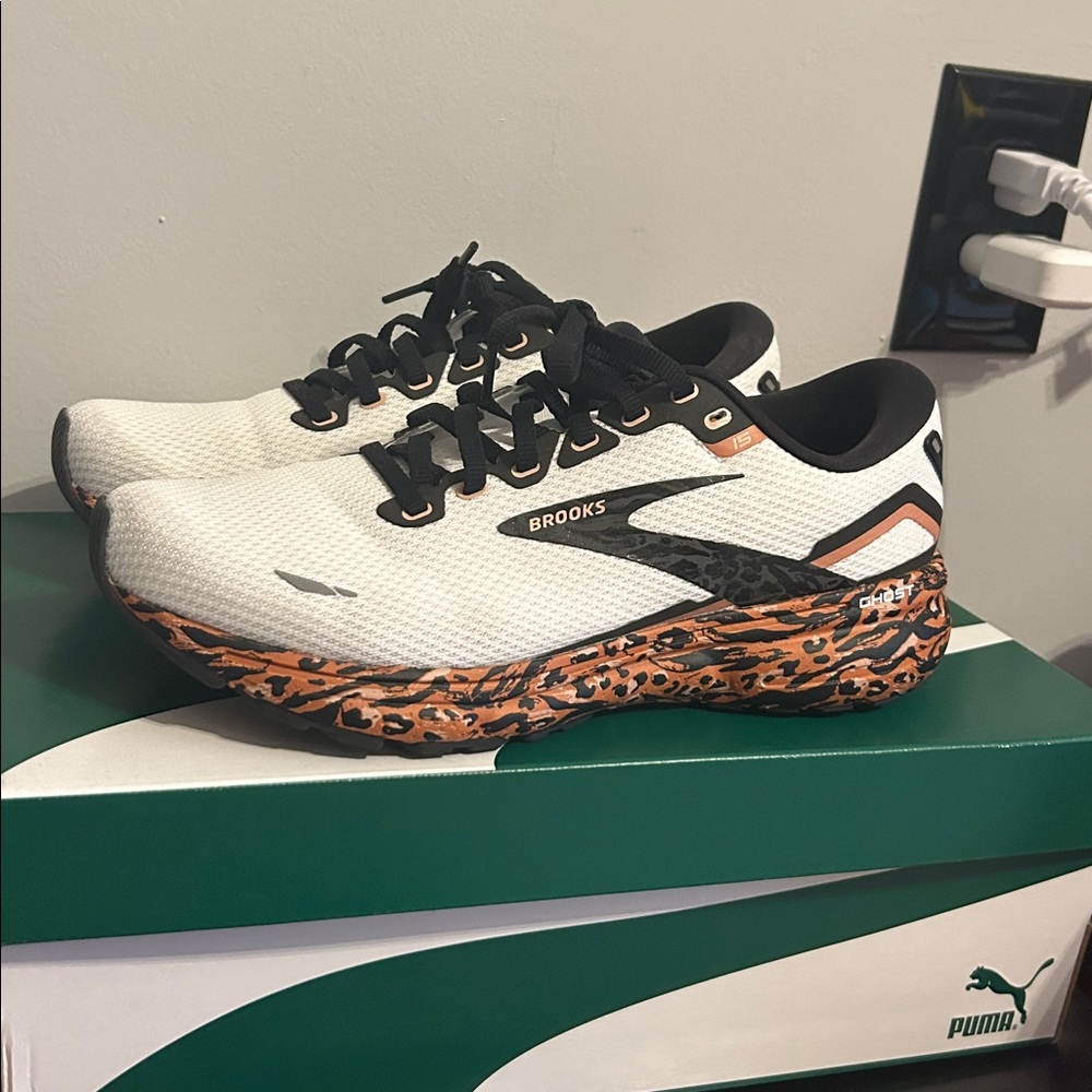 ghost brooks women’s